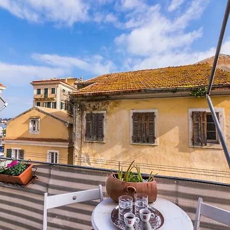 아파트 Nicol's ηouse & In Corfu Town By Konnect *